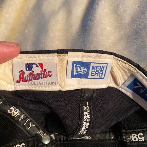 New York Yankees hat 7-1/8 - Picture 5 of 5